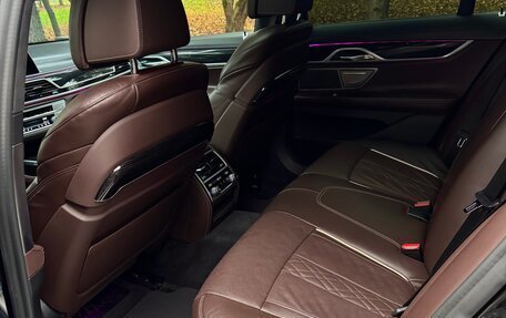 BMW 7 серия, 2020 год, 5 990 000 рублей, 10 фотография