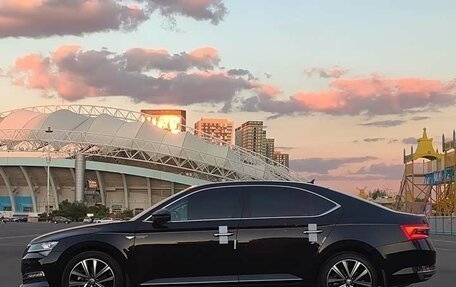 Skoda Superb III рестайлинг, 2021 год, 2 425 000 рублей, 5 фотография