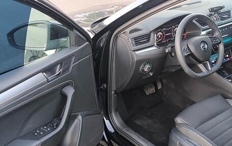 Skoda Superb III рестайлинг, 2021 год, 2 425 000 рублей, 8 фотография