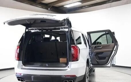 GMC Yukon IV, 2025 год, 17 000 000 рублей, 10 фотография