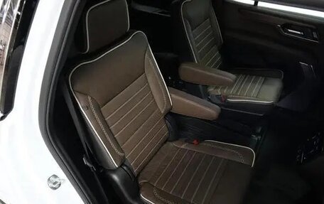 GMC Yukon IV, 2025 год, 17 000 000 рублей, 16 фотография