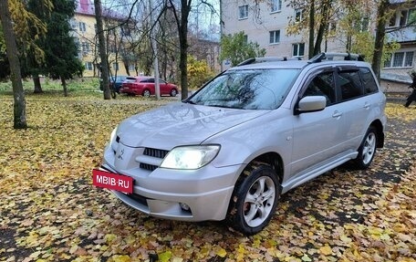 Mitsubishi Outlander III рестайлинг 3, 2004 год, 850 000 рублей, 4 фотография