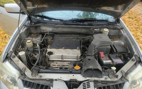 Mitsubishi Outlander III рестайлинг 3, 2004 год, 850 000 рублей, 14 фотография