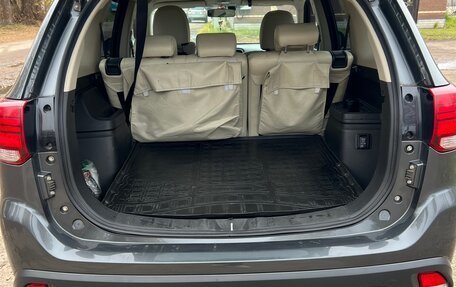 Mitsubishi Outlander III рестайлинг 3, 2019 год, 1 990 000 рублей, 7 фотография