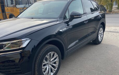 Volkswagen Touareg III, 2018 год, 4 070 000 рублей, 2 фотография