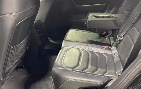 Volkswagen Touareg III, 2018 год, 4 070 000 рублей, 11 фотография