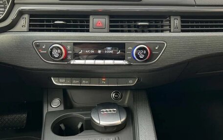 Audi A4, 2017 год, 2 600 000 рублей, 6 фотография