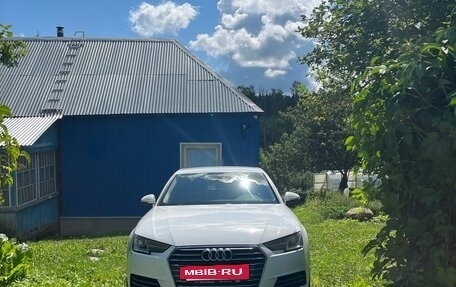 Audi A4, 2017 год, 2 600 000 рублей, 8 фотография