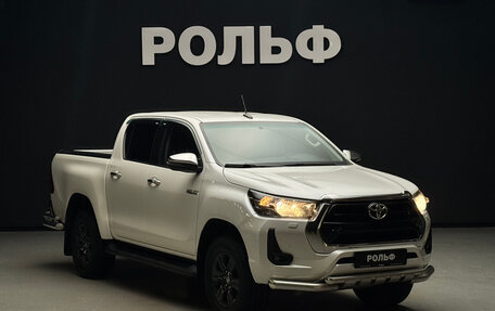 Toyota Hilux VIII, 2020 год, 4 400 000 рублей, 1 фотография