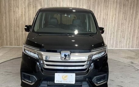 Honda Stepwgn IV, 2018 год, 1 750 500 рублей, 1 фотография