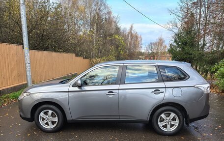 Mitsubishi Outlander III рестайлинг 3, 2013 год, 985 000 рублей, 8 фотография