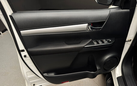 Toyota Hilux VIII, 2020 год, 4 400 000 рублей, 13 фотография