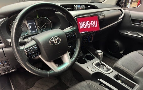 Toyota Hilux VIII, 2020 год, 4 400 000 рублей, 12 фотография
