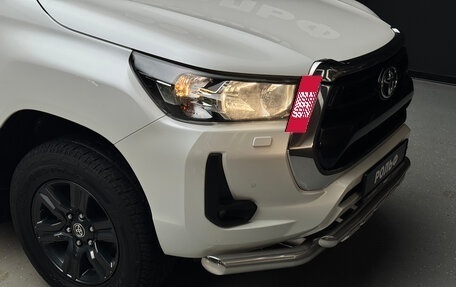 Toyota Hilux VIII, 2020 год, 4 400 000 рублей, 8 фотография