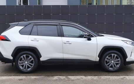 Toyota RAV4, 2021 год, 3 150 000 рублей, 5 фотография
