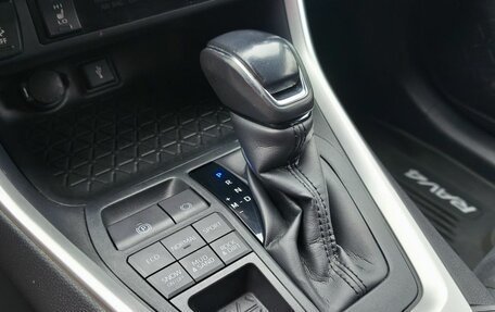 Toyota RAV4, 2021 год, 3 150 000 рублей, 25 фотография