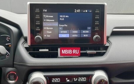 Toyota RAV4, 2021 год, 3 150 000 рублей, 18 фотография