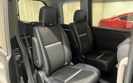 Honda Stepwgn IV, 2018 год, 1 750 500 рублей, 9 фотография