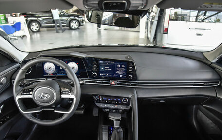 Hyundai Elantra, 2025 год, 2 950 000 рублей, 13 фотография