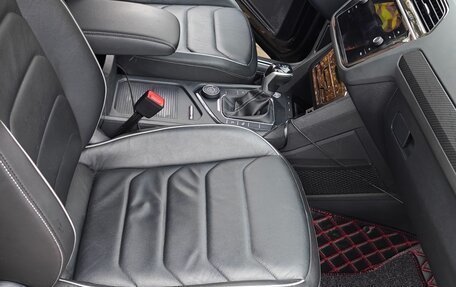 Volkswagen Tiguan II, 2021 год, 3 890 000 рублей, 19 фотография