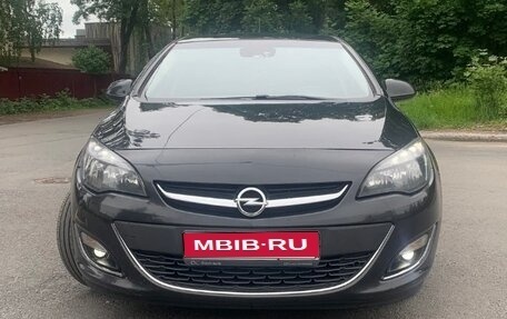 Opel Astra J, 2013 год, 870 000 рублей, 1 фотография
