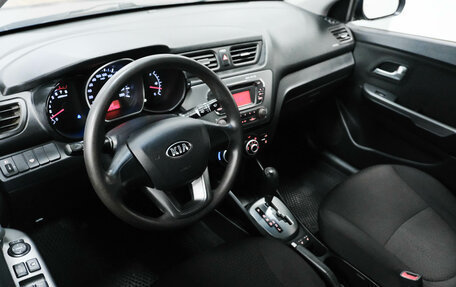KIA Rio III рестайлинг, 2013 год, 840 000 рублей, 18 фотография