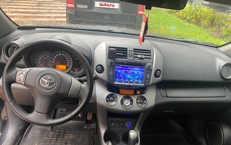 Toyota RAV4, 2005 год, 1 200 000 рублей, 8 фотография