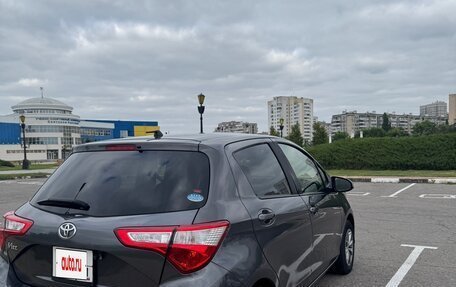 Toyota Vitz, 2019 год, 900 000 рублей, 2 фотография