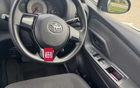 Toyota Vitz, 2019 год, 900 000 рублей, 15 фотография