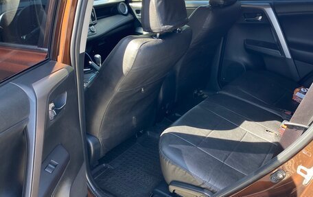 Toyota RAV4, 2017 год, 2 600 000 рублей, 9 фотография