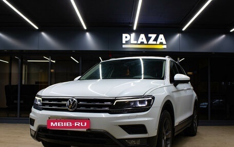 Volkswagen Tiguan II, 2017 год, 2 819 000 рублей, 5 фотография