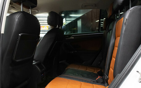 Volkswagen Tiguan II, 2017 год, 2 819 000 рублей, 13 фотография