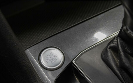 Volkswagen Tiguan II, 2017 год, 2 819 000 рублей, 23 фотография