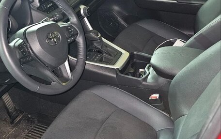 Toyota RAV4, 2022 год, 4 100 000 рублей, 2 фотография