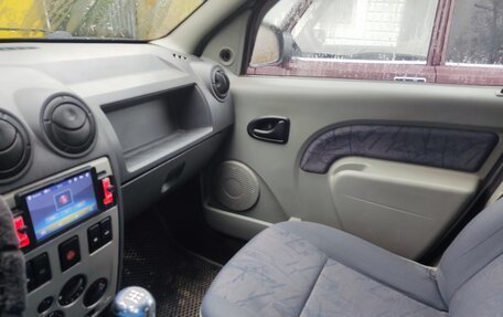 Renault Logan I, 2006 год, 180 000 рублей, 6 фотография