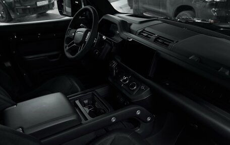 Land Rover Defender II, 2023 год, 13 000 000 рублей, 22 фотография