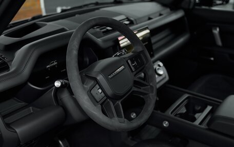 Land Rover Defender II, 2023 год, 13 000 000 рублей, 16 фотография