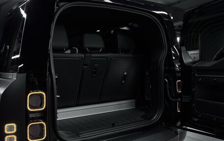 Land Rover Defender II, 2023 год, 13 000 000 рублей, 20 фотография