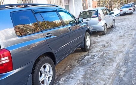 Toyota Highlander III, 2001 год, 1 060 000 рублей, 2 фотография