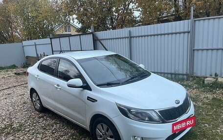 KIA Rio III рестайлинг, 2013 год, 899 000 рублей, 3 фотография