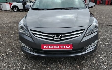 Hyundai Solaris II рестайлинг, 2015 год, 1 110 000 рублей, 2 фотография