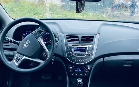 Hyundai Solaris II рестайлинг, 2015 год, 1 110 000 рублей, 18 фотография