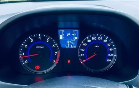 Hyundai Solaris II рестайлинг, 2015 год, 1 110 000 рублей, 21 фотография