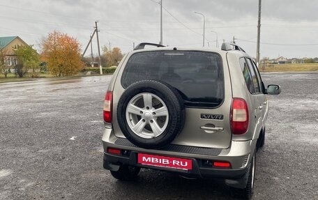 Chevrolet Niva I рестайлинг, 2010 год, 490 000 рублей, 8 фотография