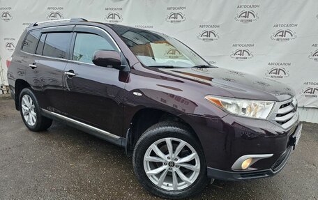 Toyota Highlander III, 2011 год, 1 945 000 рублей, 1 фотография