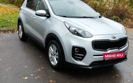 KIA Sportage IV рестайлинг, 2018 год, 1 850 000 рублей, 4 фотография