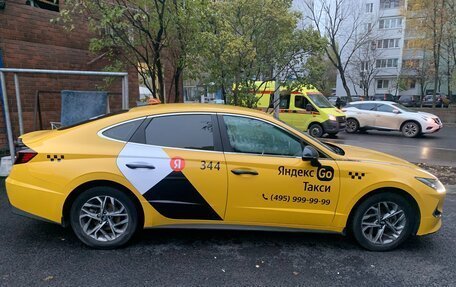 Hyundai Sonata VIII, 2020 год, 1 780 000 рублей, 2 фотография