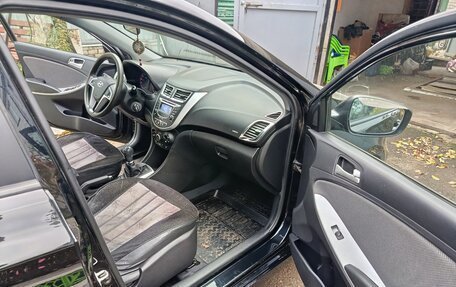 Hyundai Solaris II рестайлинг, 2013 год, 890 000 рублей, 9 фотография