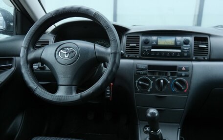 Toyota Corolla, 2004 год, 549 000 рублей, 10 фотография