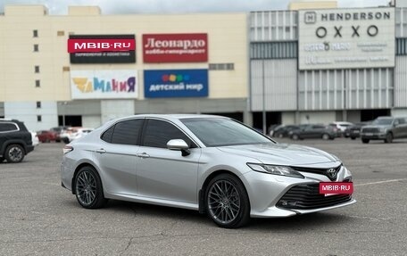 Toyota Camry, 2021 год, 2 800 000 рублей, 2 фотография